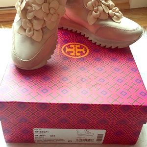 Blossom runner-neoprene blush flats